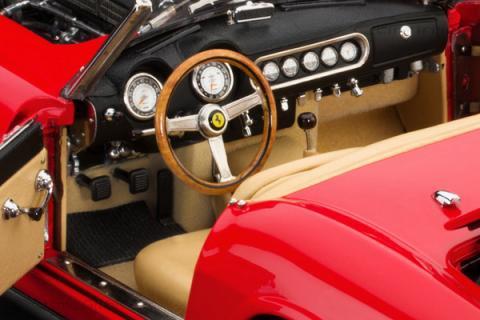 СMC Ferrari 250GT California SWB Spyder 1961 1/18 Red